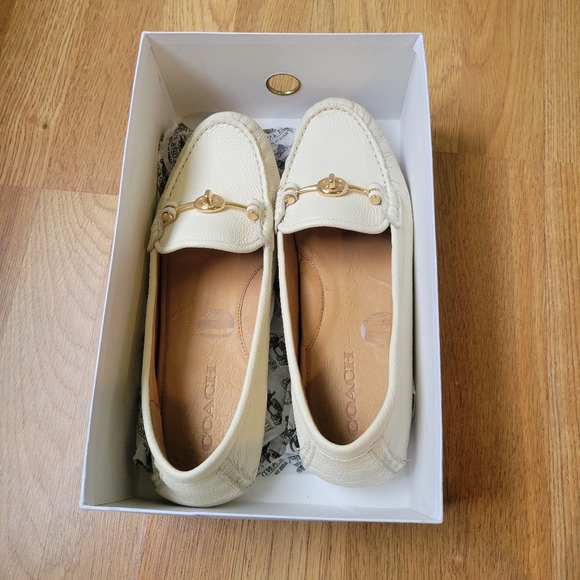 Coach Arlene Ivory Loafer Moc, size 9B - Picture 10 of 10